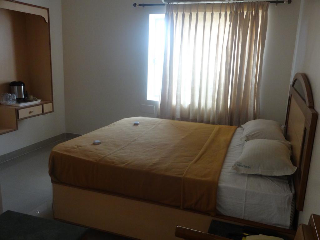 Hotel Vinayak Coimbatore Room photo