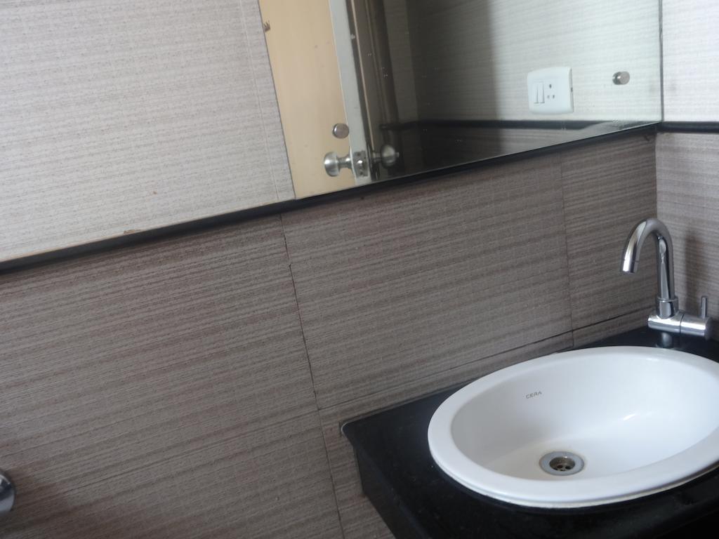 Hotel Vinayak Coimbatore Room photo