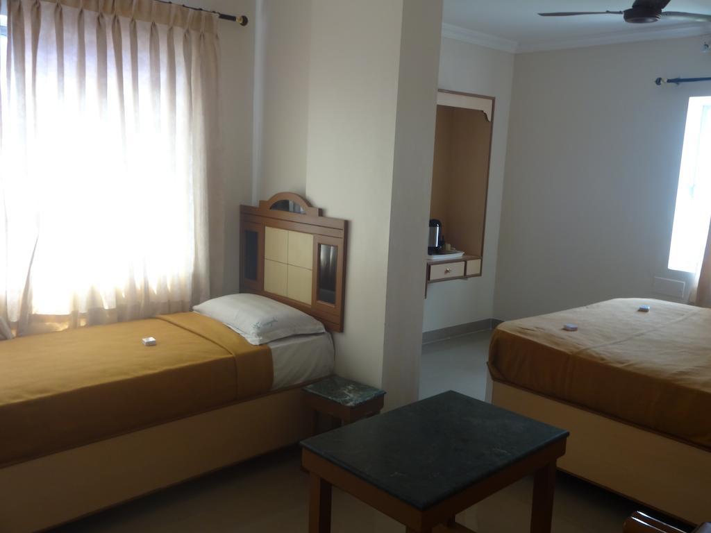 Hotel Vinayak Coimbatore Exterior photo